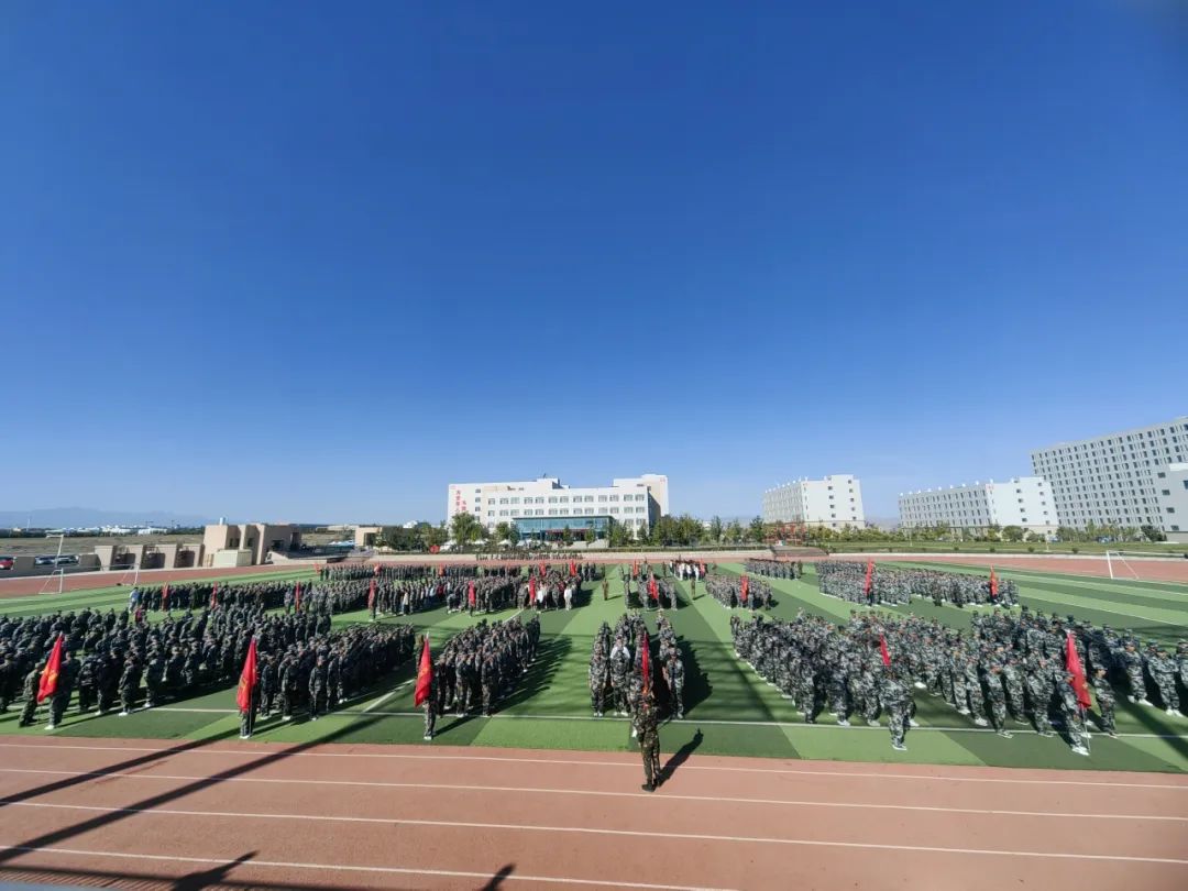 青春无畏，筑梦扬威——2023级秋季大学生国防教育