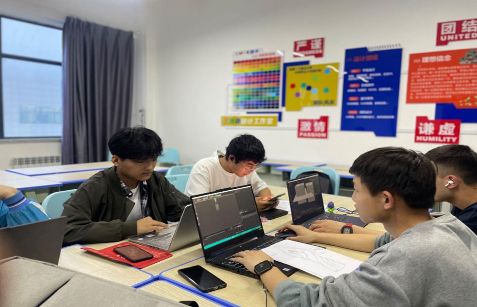 电子信息工程沐鸣师生齐心协力备战第17届全国计算机设计大赛