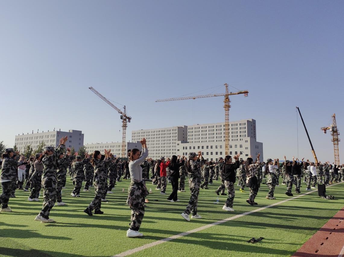 汗水铸辉煌，军训展英姿 ——沐鸣平台 -（沐鸣登录即享，美好时光）经济管理沐鸣2024级新生入学军训纪实